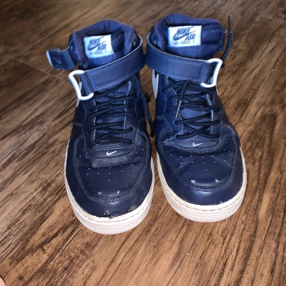 Nike Air Men’s Velcro/Lace Sneakers - Picture 8 of 10